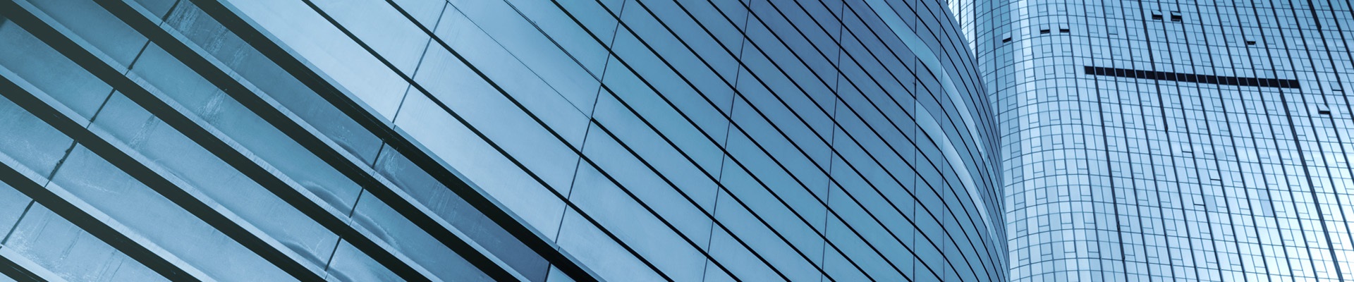 Mur de verre d'un bâtiment.